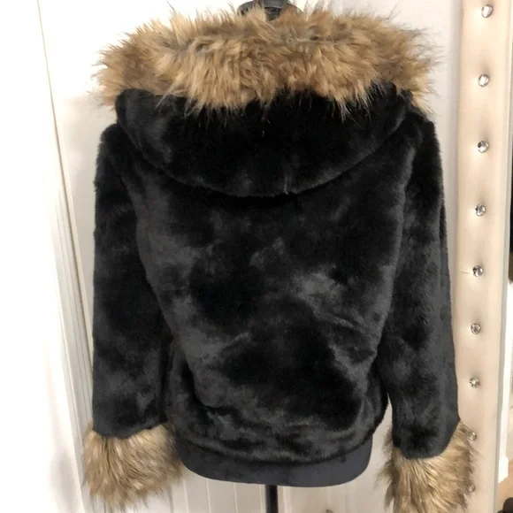 Furry Hoodie Coat - Picture 5 of 10